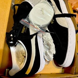 Never wore women’s Puma 9. 1/2